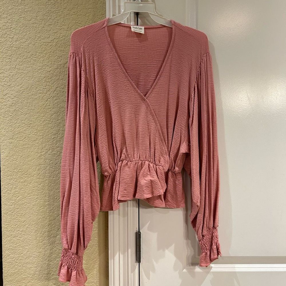 Women’s knit surplus‎ peplum v-neck long sleeve top in mauve size small
